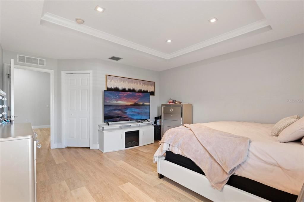 En Venta: $414,727 (3 camas, 2 baños, 1801 Pies cuadrados)