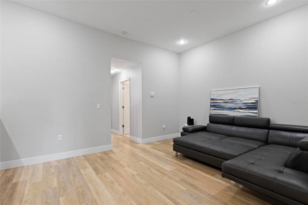 En Venta: $414,727 (3 camas, 2 baños, 1801 Pies cuadrados)