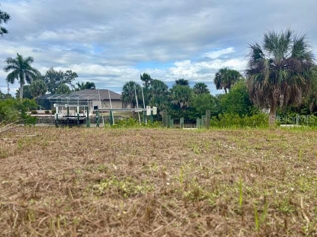 待售: $95,000 (0.23 acres)