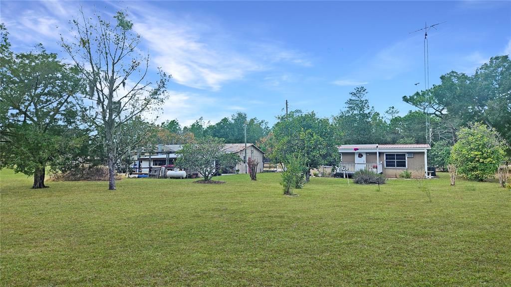 For Sale: $350,000 (3 beds, 1 baths, 984 Square Feet)