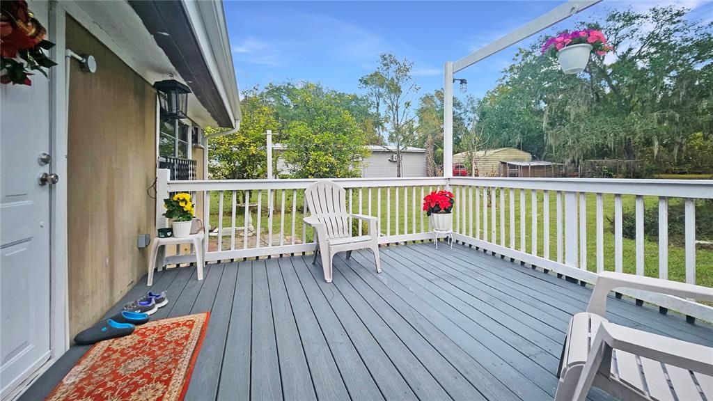 For Sale: $350,000 (3 beds, 1 baths, 984 Square Feet)