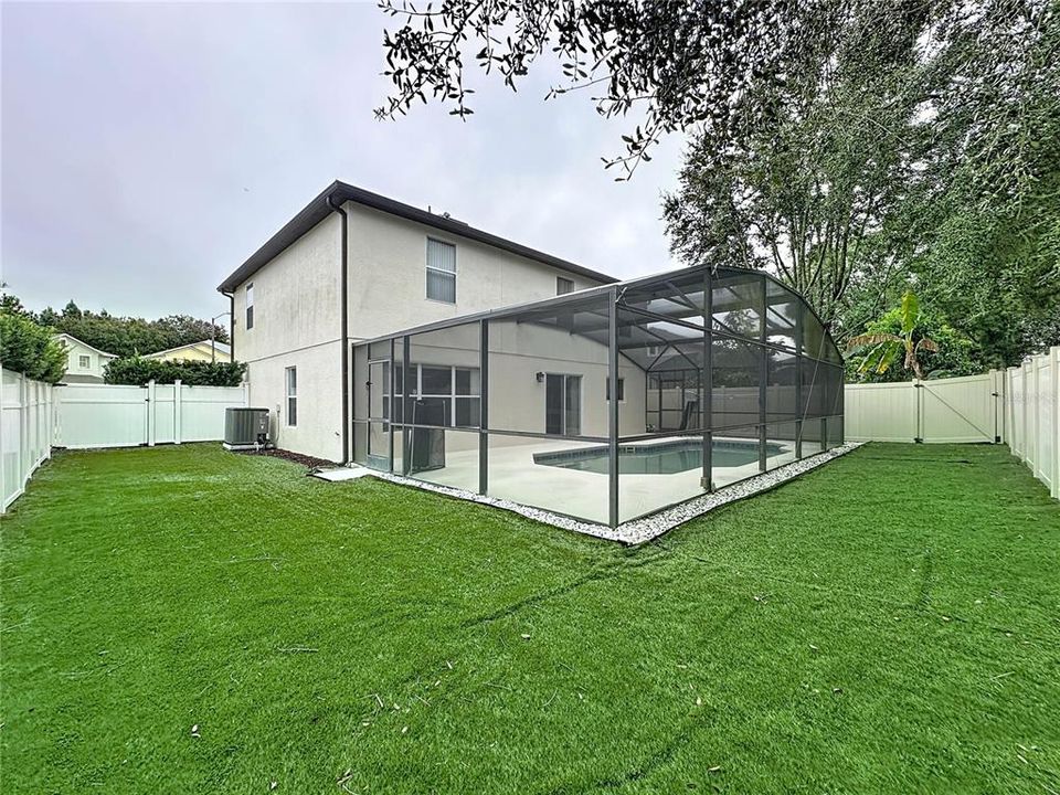 For Rent: $2,600 (4 beds, 2 baths, 2411 Square Feet)