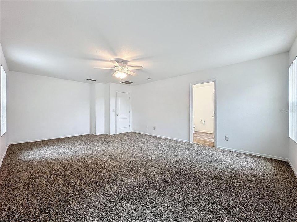 For Rent: $2,600 (4 beds, 2 baths, 2411 Square Feet)