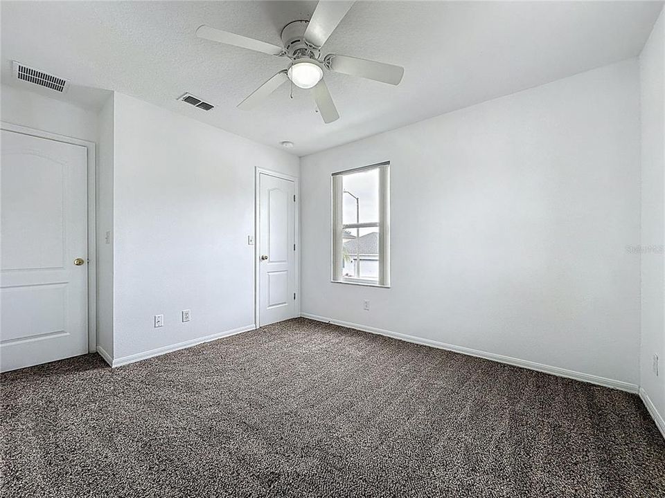 For Rent: $2,600 (4 beds, 2 baths, 2411 Square Feet)