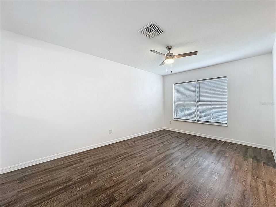 For Rent: $2,600 (4 beds, 2 baths, 2411 Square Feet)