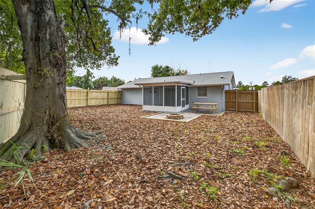 For Sale: $239,900 (2 beds, 2 baths, 980 Square Feet)