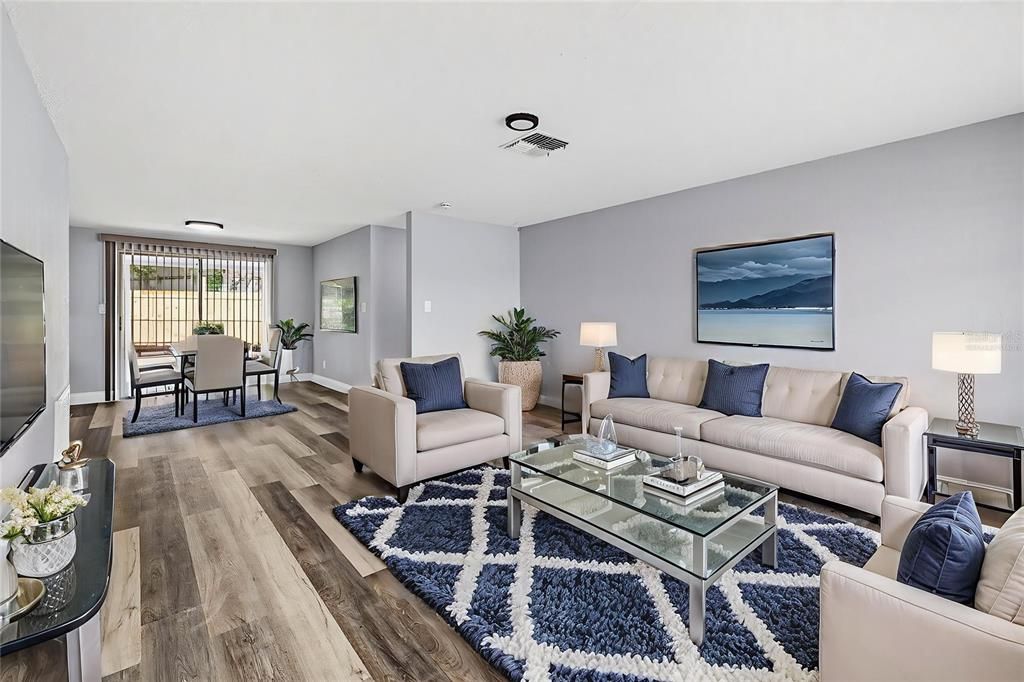 For Sale: $239,900 (2 beds, 2 baths, 980 Square Feet)