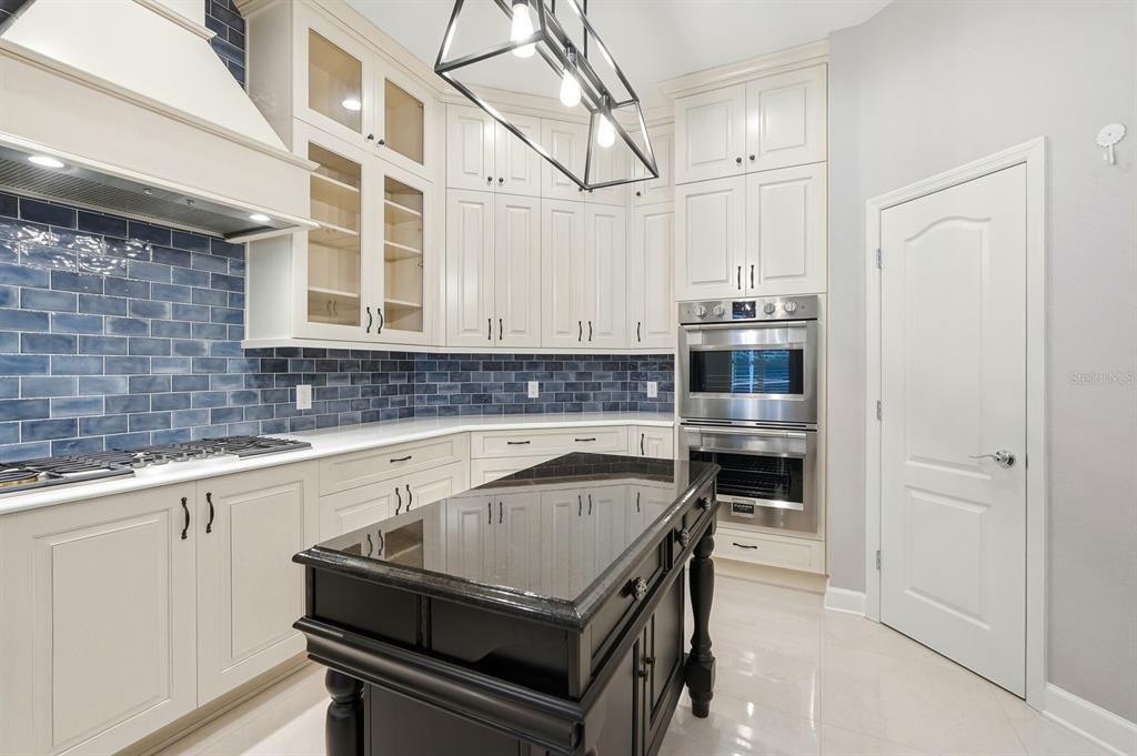 待售: $775,000 (4 贝兹, 4 浴室, 3580 平方英尺)