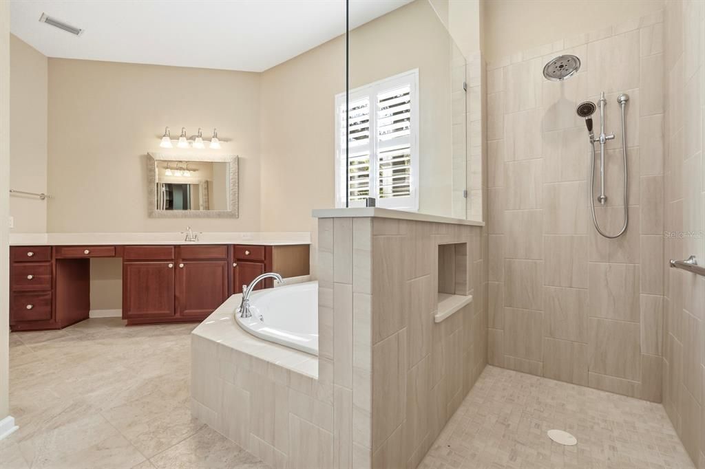 待售: $775,000 (4 贝兹, 4 浴室, 3580 平方英尺)