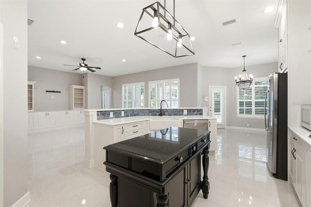 待售: $775,000 (4 贝兹, 4 浴室, 3580 平方英尺)