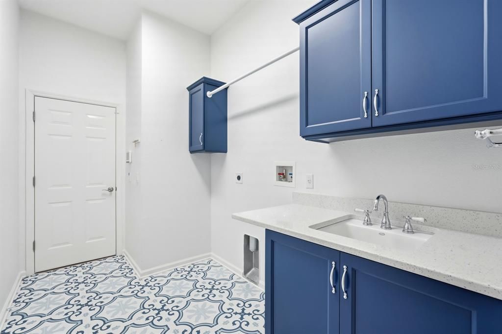 待售: $775,000 (4 贝兹, 4 浴室, 3580 平方英尺)