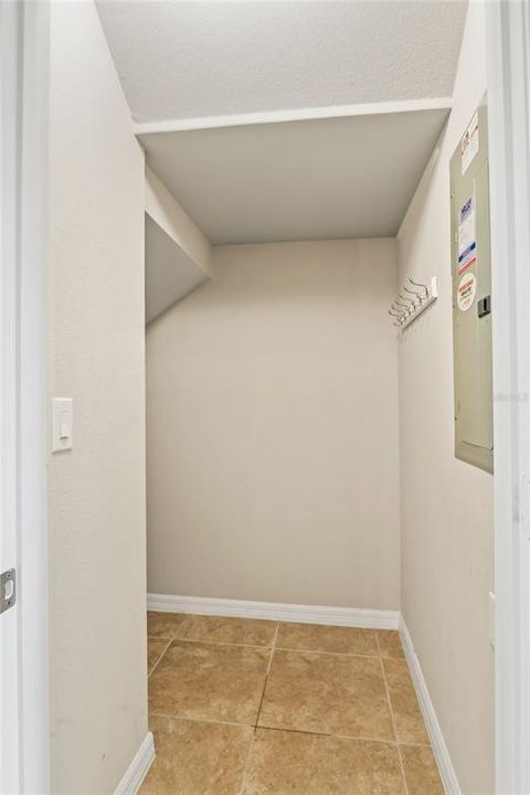 На продажу: $490,000 (3 спален, 2 ванн, 1784 Квадратных фут)