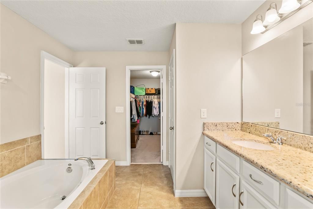 На продажу: $490,000 (3 спален, 2 ванн, 1784 Квадратных фут)