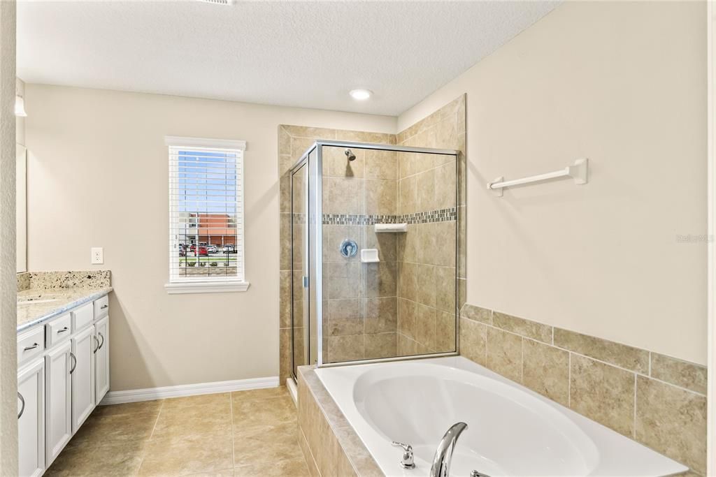 На продажу: $490,000 (3 спален, 2 ванн, 1784 Квадратных фут)