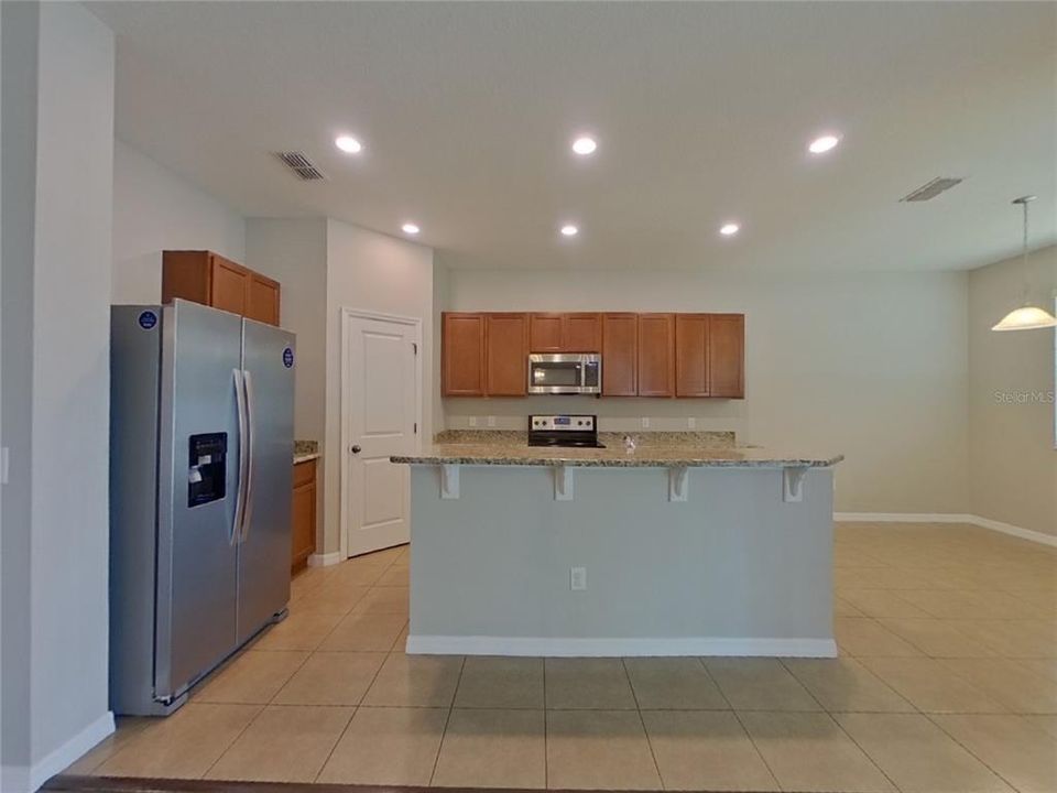 出租: $2,179 (4 贝兹, 2 浴室, 1865 平方英尺)