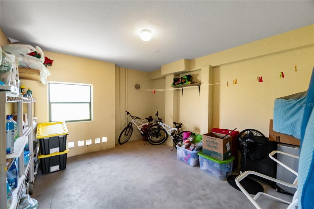 На продажу: $169,900 (2 спален, 2 ванн, 950 Квадратных фут)