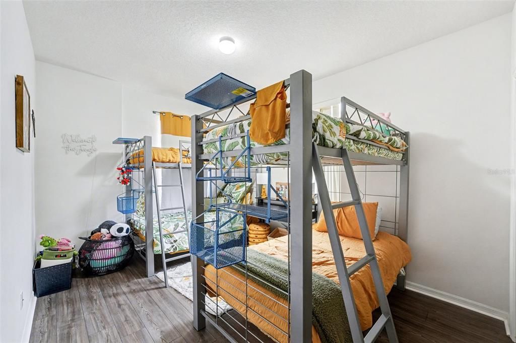 待售: $419,000 (4 贝兹, 4 浴室, 2719 平方英尺)