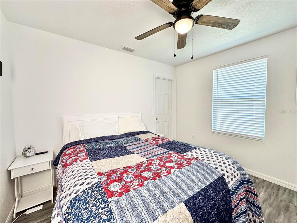 For Sale: $275,000 (3 beds, 2 baths, 1075 Square Feet)