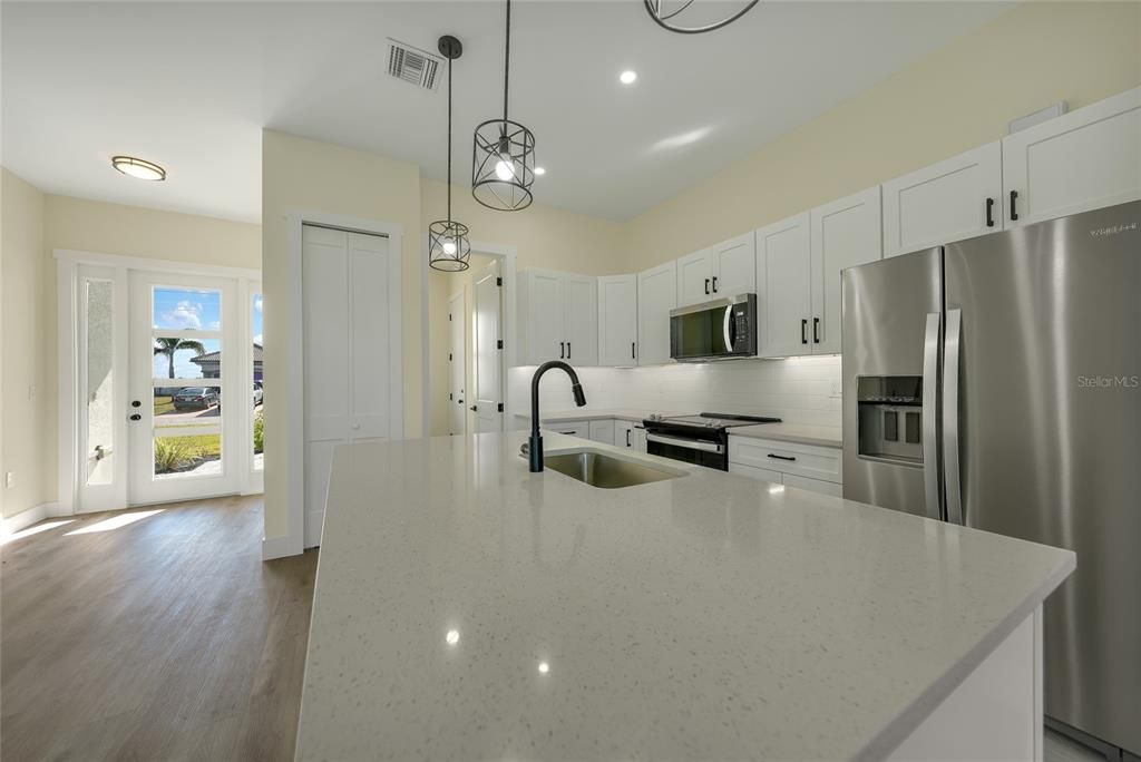 На продажу: $489,000 (3 спален, 2 ванн, 1810 Квадратных фут)