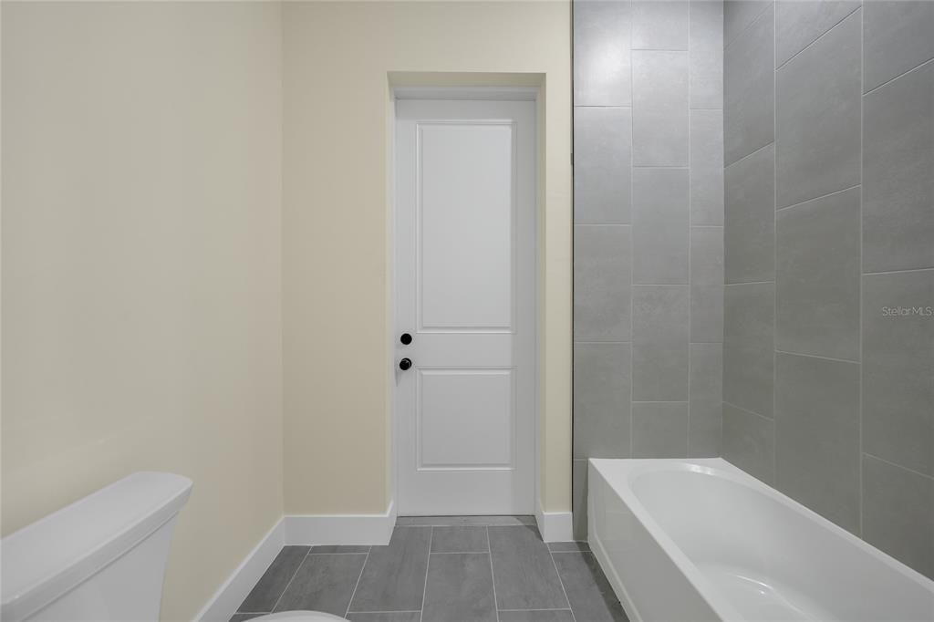 На продажу: $489,000 (3 спален, 2 ванн, 1810 Квадратных фут)