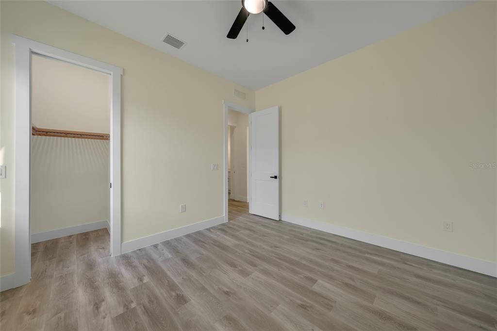 На продажу: $489,000 (3 спален, 2 ванн, 1810 Квадратных фут)