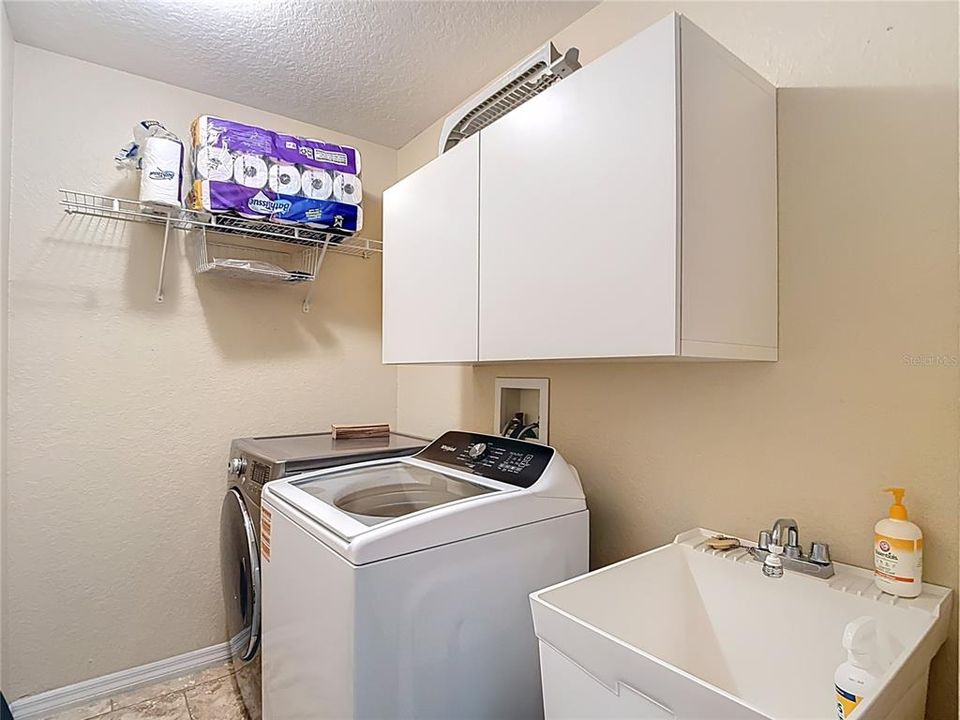 En Venta: $748,500 (6 camas, 3 baños, 2995 Pies cuadrados)