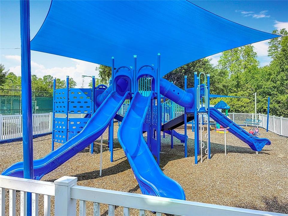 En Venta: $748,500 (6 camas, 3 baños, 2995 Pies cuadrados)