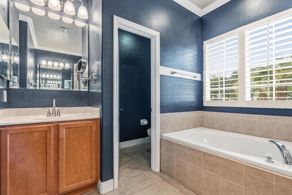 For Sale: $359,990 (4 beds, 2 baths, 2193 Square Feet)