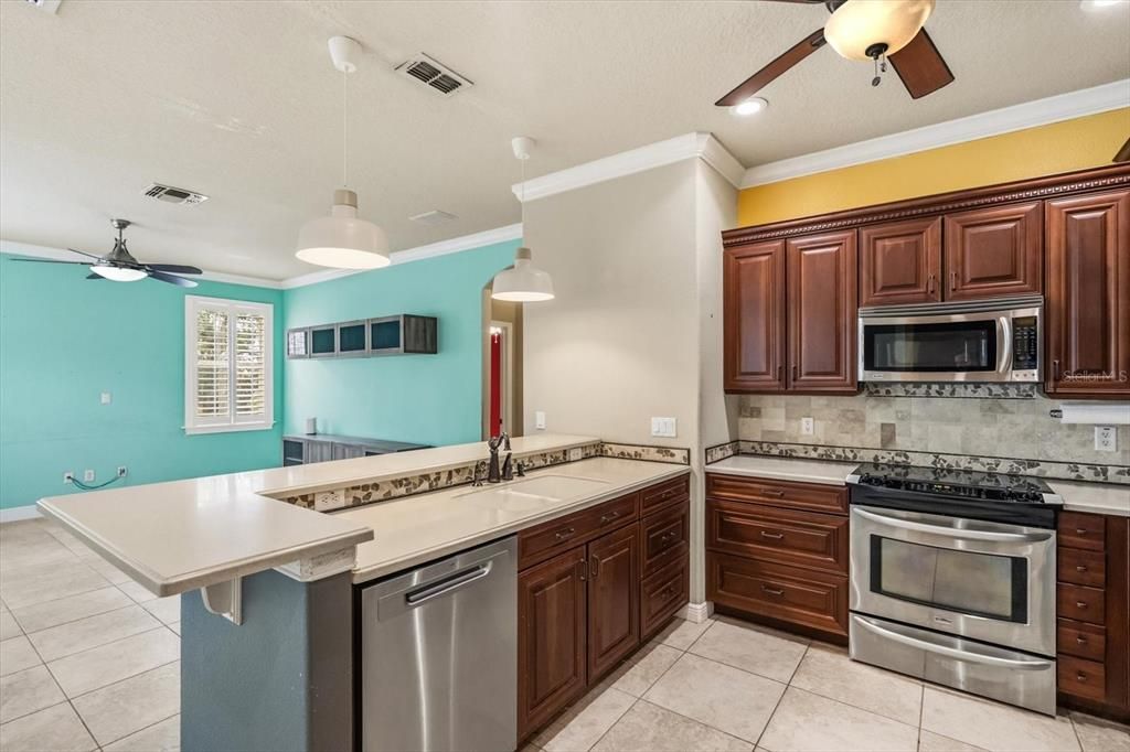 For Sale: $359,990 (4 beds, 2 baths, 2193 Square Feet)