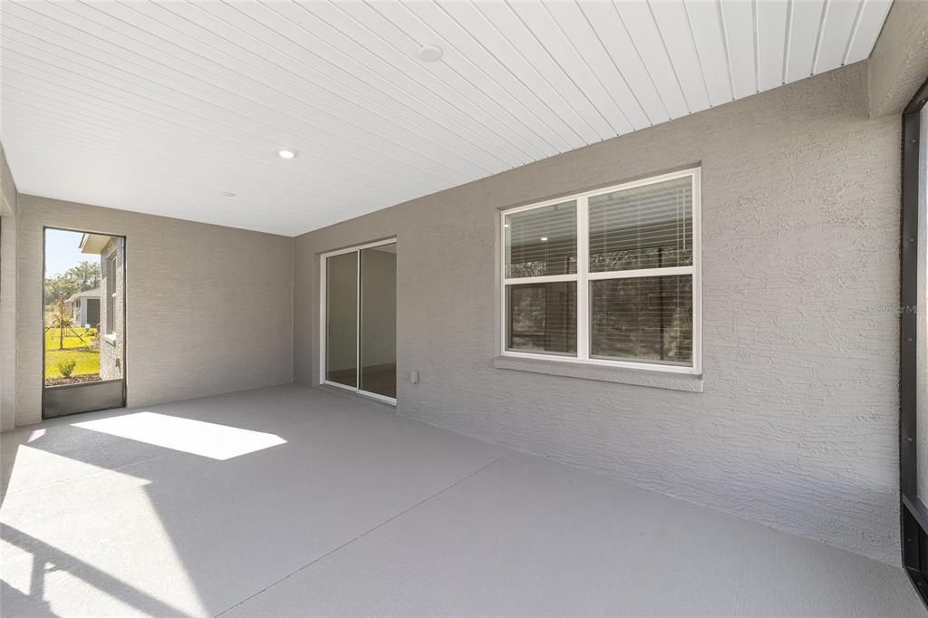 Active With Contract: $356,000 (3 beds, 2 baths, 1967 Square Feet)