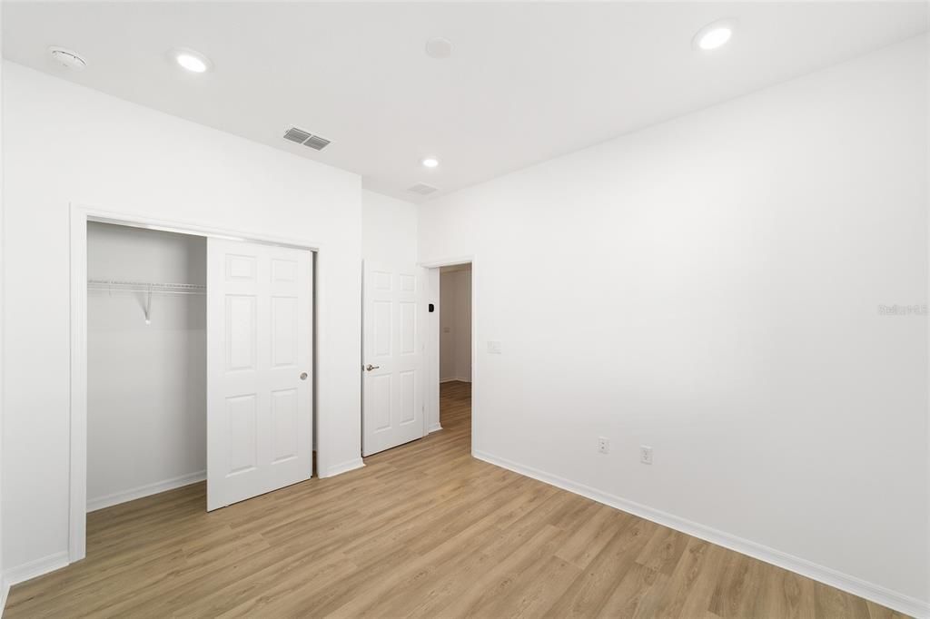Active With Contract: $356,000 (3 beds, 2 baths, 1967 Square Feet)