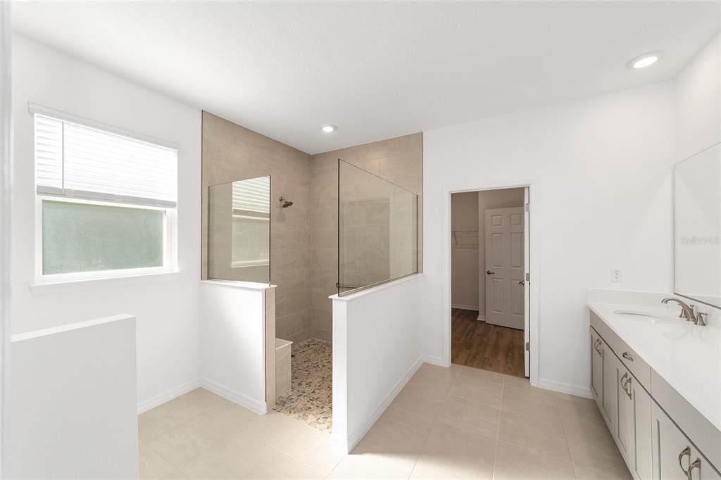 Active With Contract: $356,000 (3 beds, 2 baths, 1967 Square Feet)