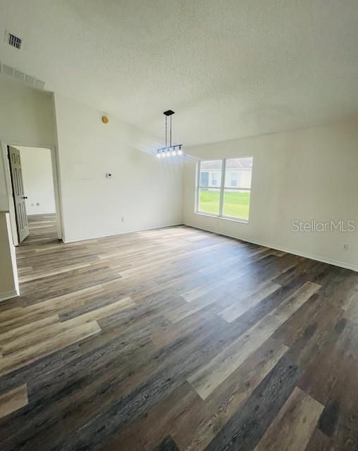 For Sale: $309,000 (3 beds, 2 baths, 1910 Square Feet)