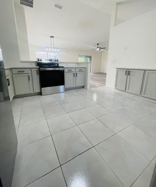 For Sale: $309,000 (3 beds, 2 baths, 1910 Square Feet)