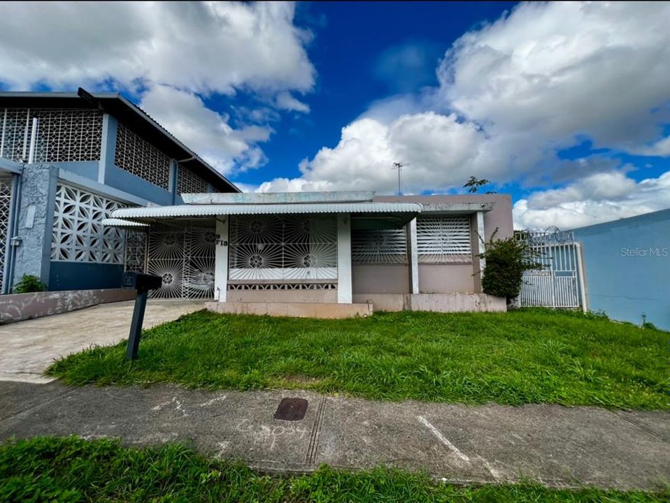 For Sale: $155,000 (3 beds, 1 baths, 1200 Square Feet)