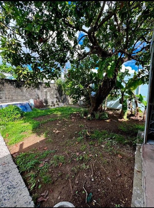 For Sale: $155,000 (3 beds, 1 baths, 1200 Square Feet)