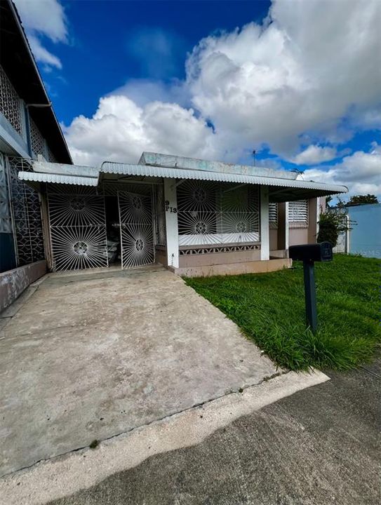 For Sale: $155,000 (3 beds, 1 baths, 1200 Square Feet)