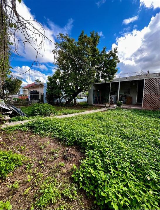 For Sale: $155,000 (3 beds, 1 baths, 1200 Square Feet)