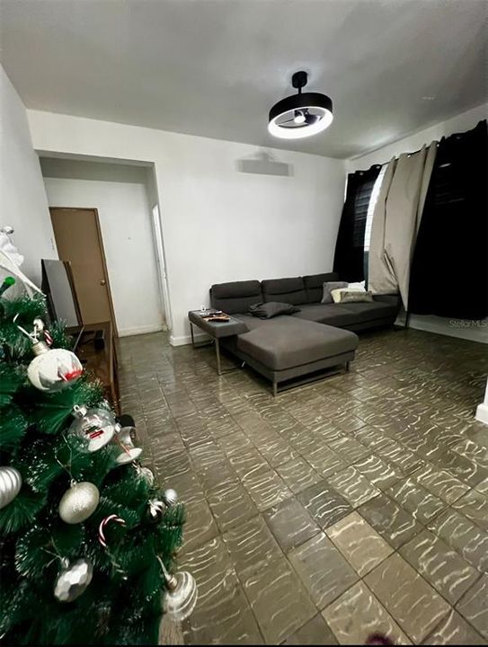 For Sale: $155,000 (3 beds, 1 baths, 1200 Square Feet)