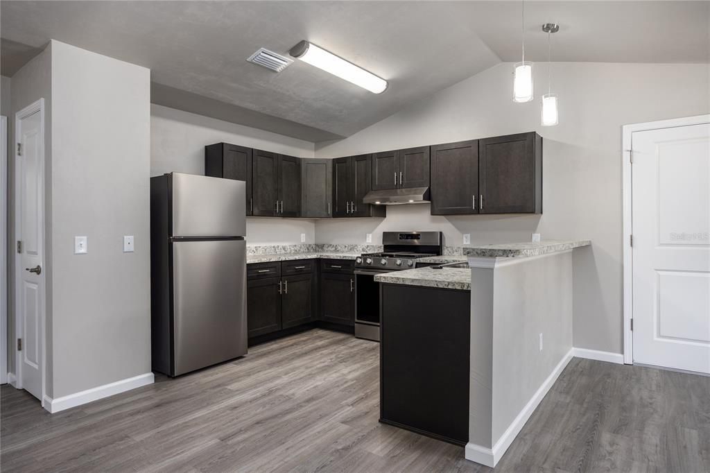 For Sale: $250,000 (3 beds, 2 baths, 1166 Square Feet)