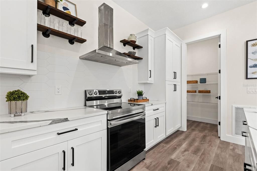 В аренду: $3,800 (3 спален, 3 ванн, 2264 Квадратных фут)