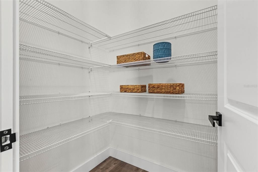 В аренду: $3,800 (3 спален, 3 ванн, 2264 Квадратных фут)