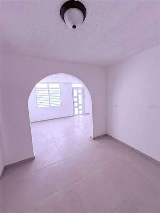 For Sale: $375,000 (4 beds, 2 baths, 1850 Square Feet)