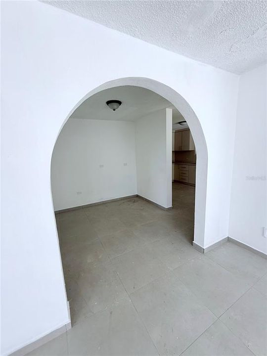 For Sale: $375,000 (4 beds, 2 baths, 1850 Square Feet)