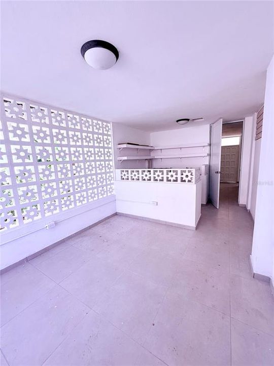 For Sale: $375,000 (4 beds, 2 baths, 1850 Square Feet)