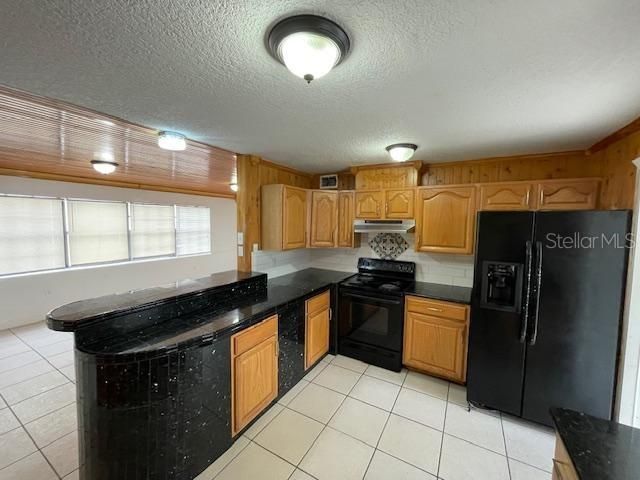 出租: $2,400 (3 贝兹, 2 浴室, 1414 平方英尺)