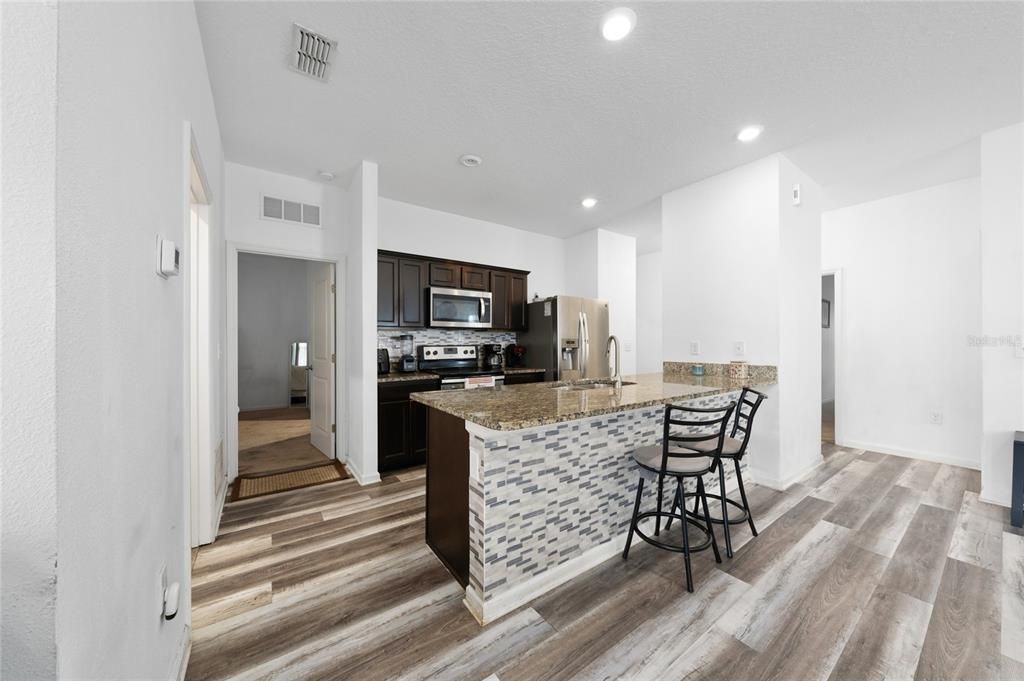 For Rent: $2,200 (3 beds, 2 baths, 1414 Square Feet)