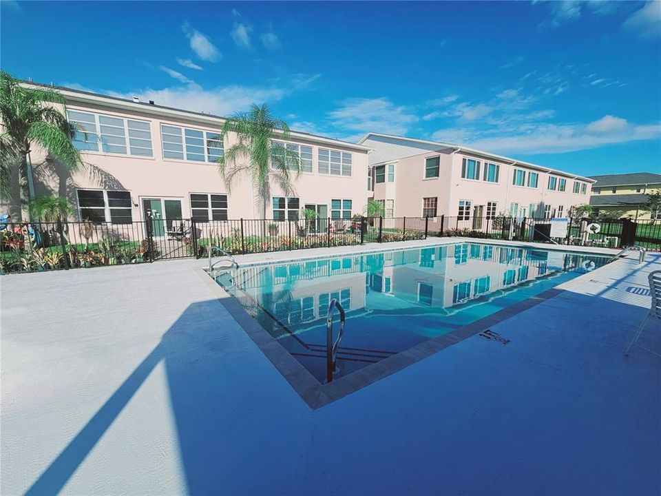 出租: $1,525 (2 贝兹, 2 浴室, 1134 平方英尺)