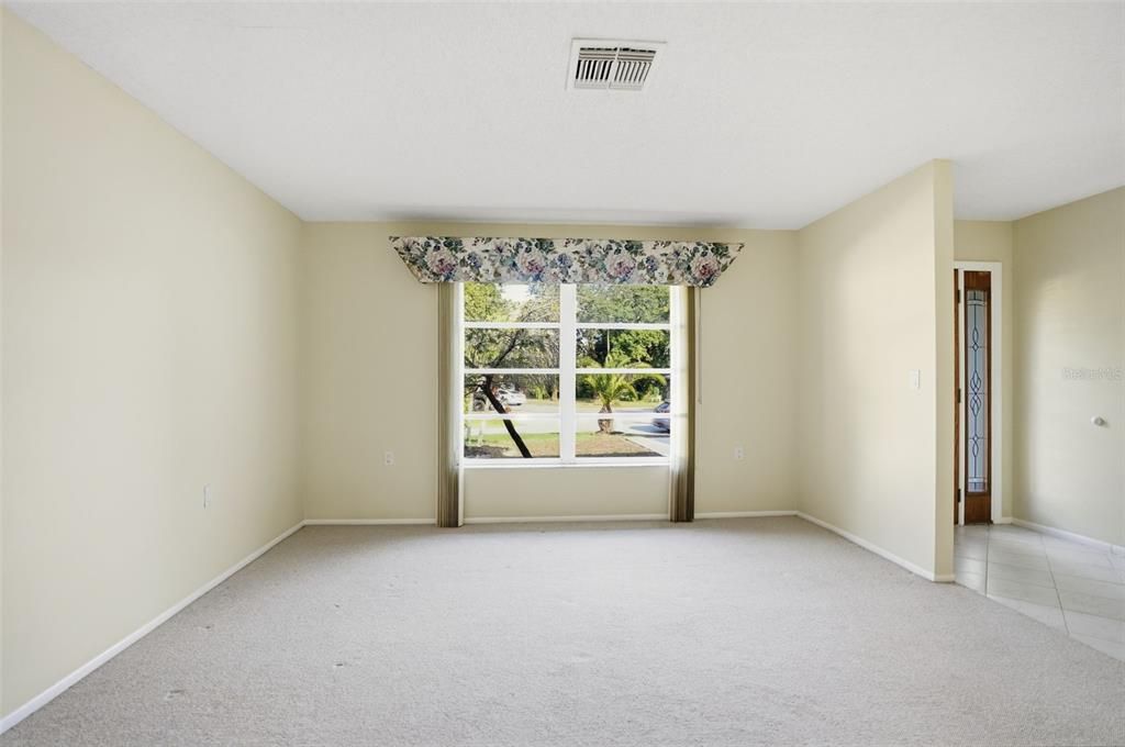 出租: $1,995 (3 贝兹, 3 浴室, 2066 平方英尺)