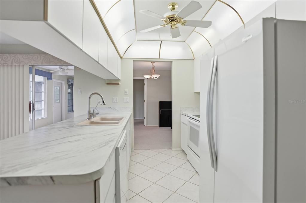 出租: $1,995 (3 贝兹, 3 浴室, 2066 平方英尺)